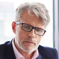 Portraitfoto eines Immobilien Maklers aus Frankfurt.